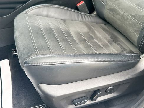 Used 2022 Mitsubishi Outlander SE image 21