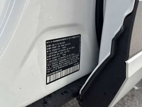 New 2026 Volkswagen Tiguan SE AWD/4WD image 32