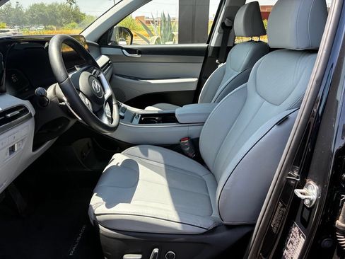 Certified 2025 Hyundai Palisade SEL FWD image 10