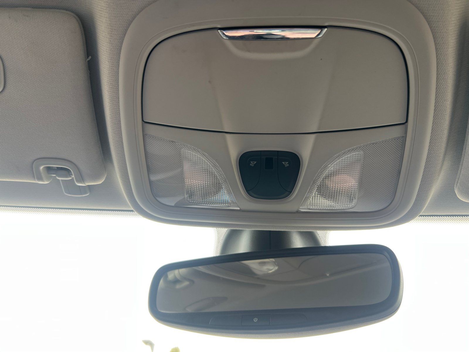 Used 2019 Jeep Cherokee Latitude Plus w/ Comfort/Convenience Group AWD/4WD image 29