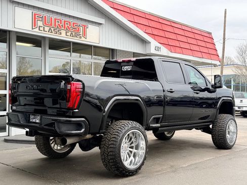 Used 2024 GMC Sierra 3500 Denali Ultimate image 4