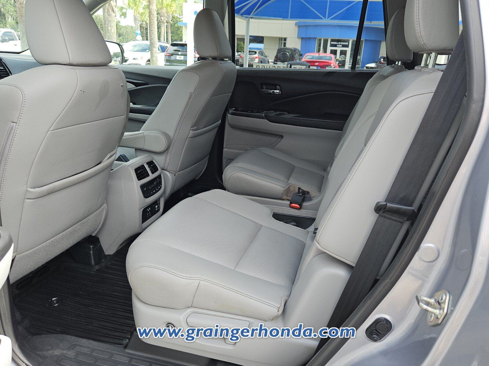 Used 2020 Honda Pilot Elite image 11