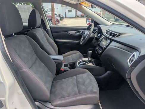 Used 2016 Nissan Rogue SV w/ SV Premium Package FWD image 13