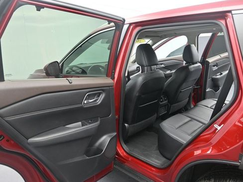Used 2021 Nissan Rogue SV w/ Premium Package AWD/4WD image 11