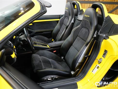 Used 2020 Porsche 718 Boxster Spyder RWD image 16