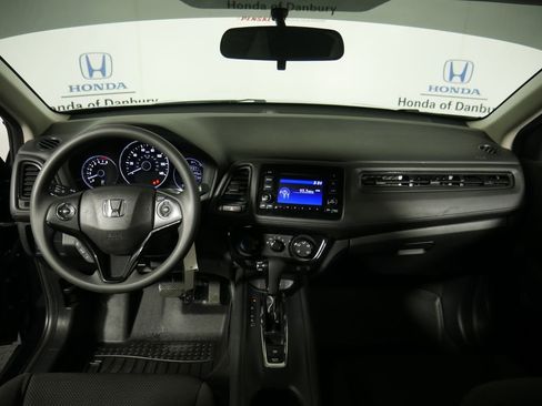 Certified 2019 Honda HR-V LX image 11