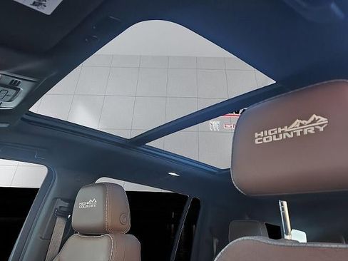 Used 2021 Chevrolet Suburban High Country image 26