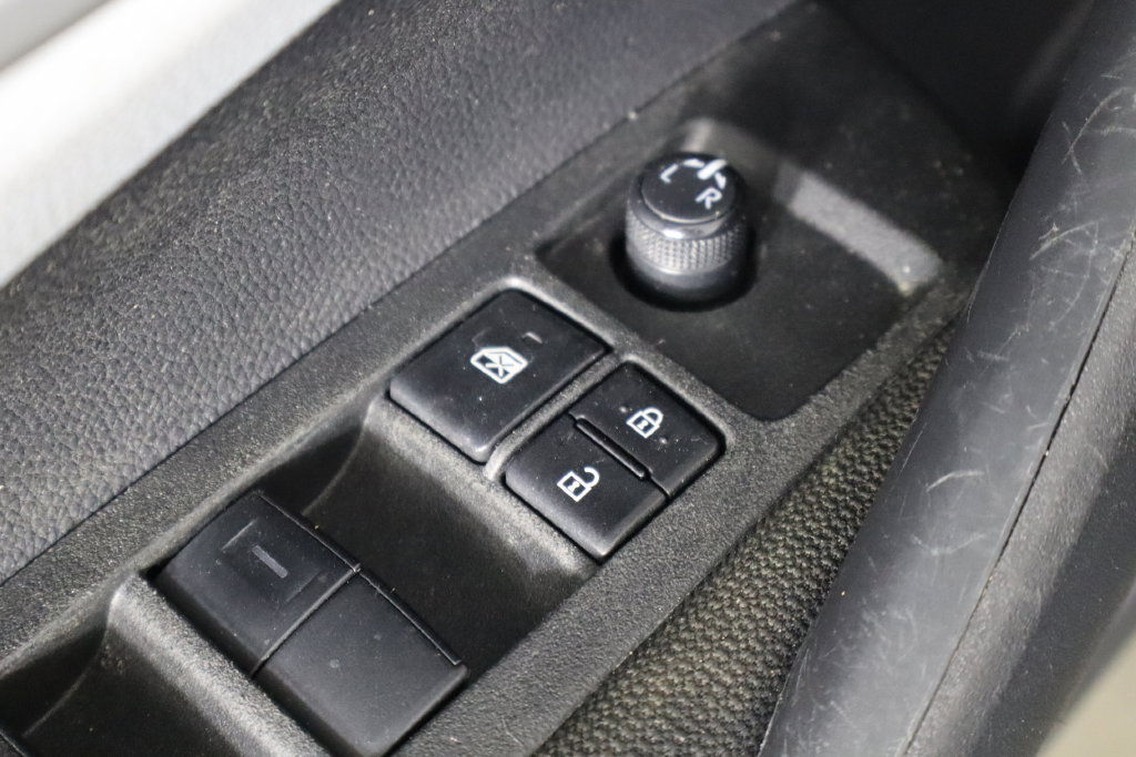 Used 2026 Toyota Corolla SE FWD image 14