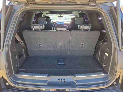 Used 2023 Lincoln Navigator Reserve image 12