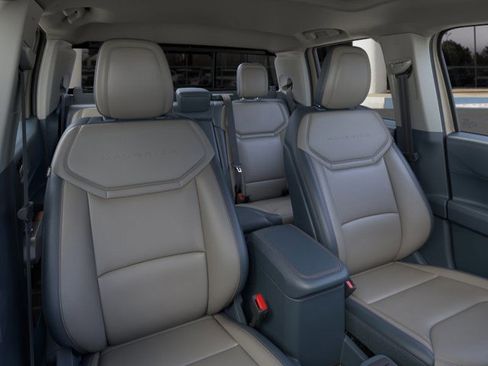 New 2025 Ford Maverick Lariat w/ 4K Tow Package image 10