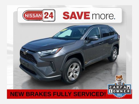 Used 2022 Toyota RAV4 XLE AWD/4WD image 1