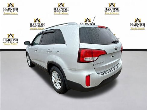 Used 2015 Kia Sorento LX AWD/4WD image 3
