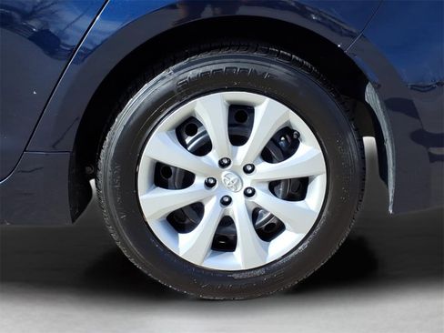 Used 2024 Toyota Corolla LE image 3
