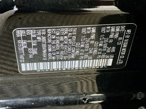 Used 2023 Nissan Rogue SV image 12