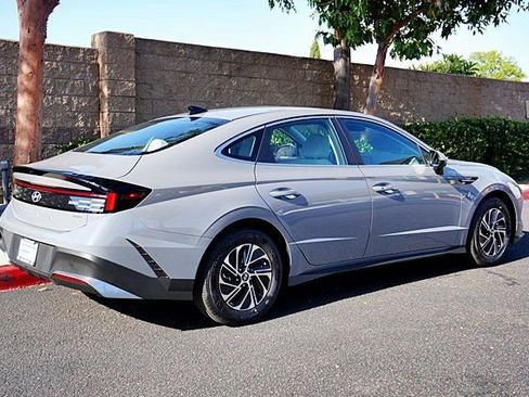 New 2026 Hyundai Sonata Blue FWD image 9