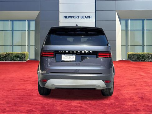 Certified 2025 Land Rover Discovery S AWD/4WD image 10