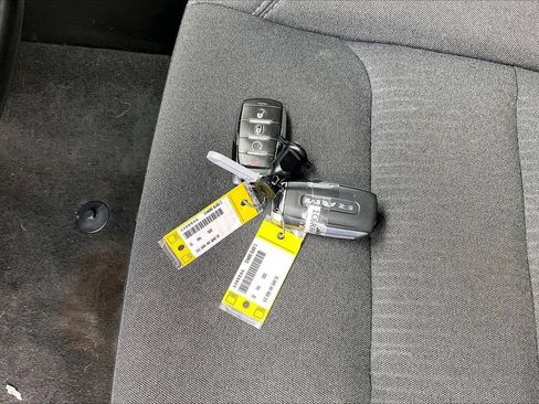 Used 2022 RAM 1500 Big Horn AWD/4WD image 31