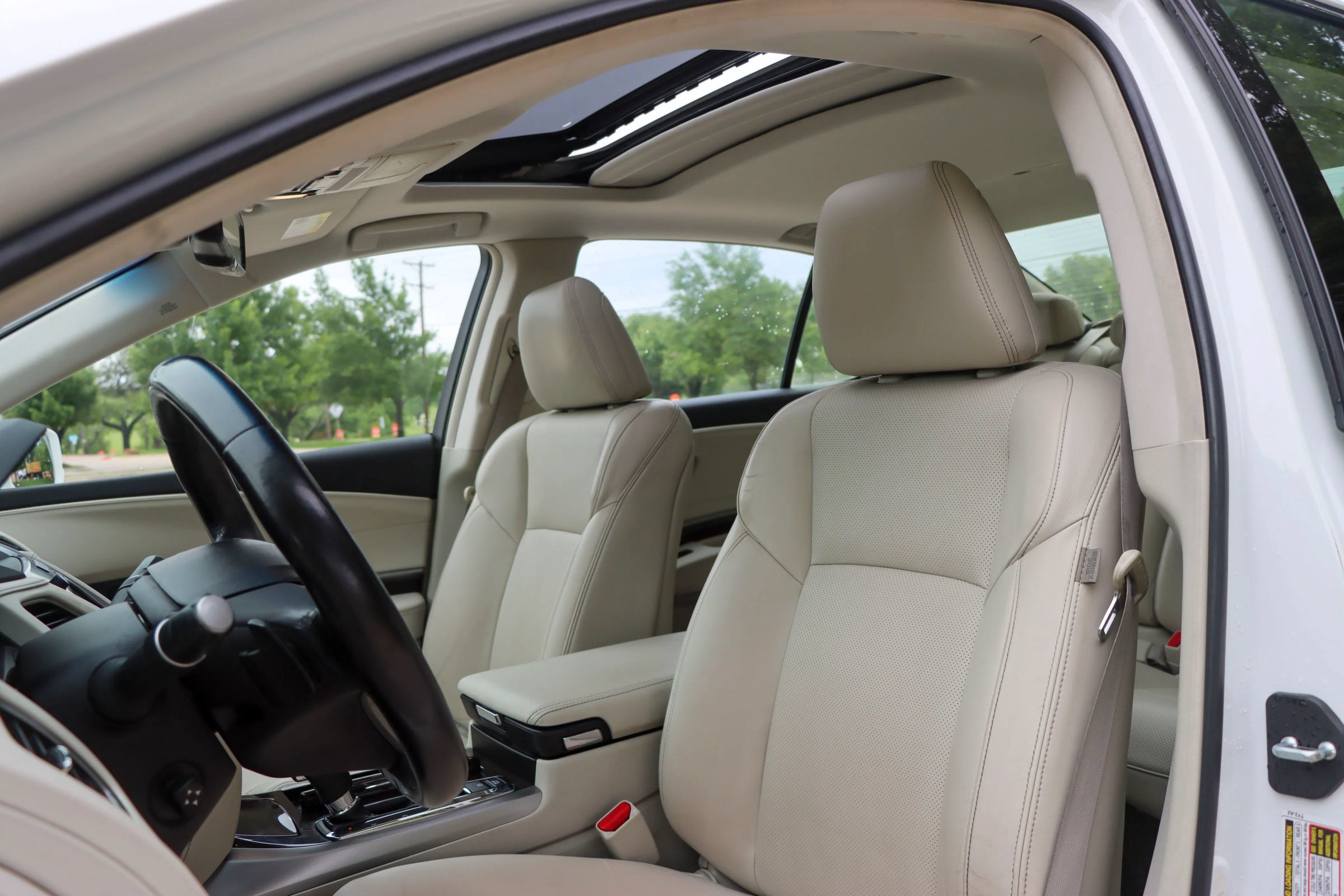 Used 2017 Acura RLX w/ Technology Package FWD image 15