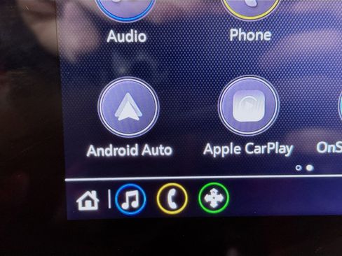 Used 2024 Chevrolet Trax RS image 2