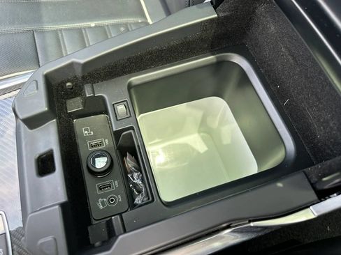 Used 2016 Land Rover Range Rover Sport SVR AWD/4WD image 46