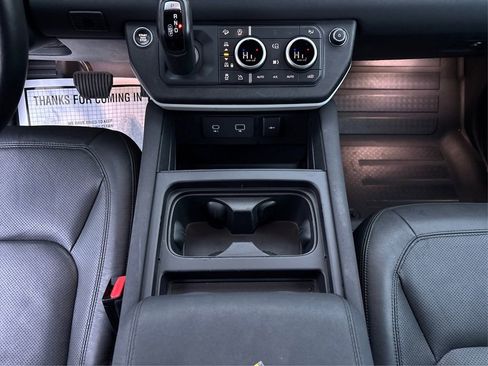 Used 2023 Land Rover Defender 90 S image 17