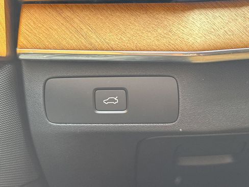 Used 2024 Volvo XC90 B5 Plus AWD/4WD image 23