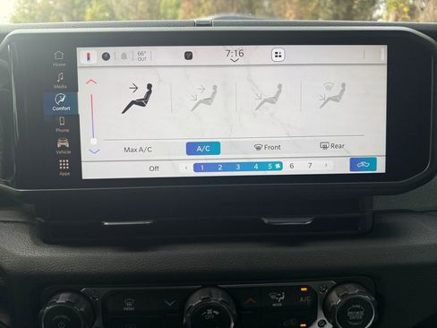 New 2026 Jeep Gladiator Sport image 30