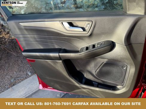 Used 2024 Ford Escape SE image 21