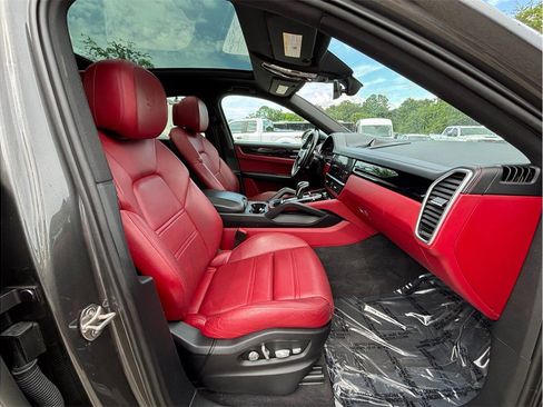 Used 2021 Porsche Cayenne S AWD/4WD image 46