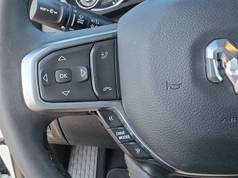 Used 2025 RAM 1500 Big Horn AWD/4WD image 21