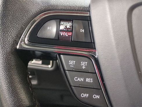 Used 2023 Lincoln Nautilus Standard image 19