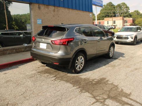 Used 2019 Nissan Rogue Sport S w/ Appearance Package FWD image 5
