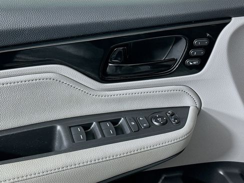 Used 2019 Honda Odyssey Elite image 15