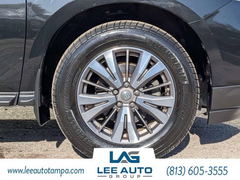 Used 2017 Nissan Pathfinder SV w/ Trailer Tow Package FWD image 9