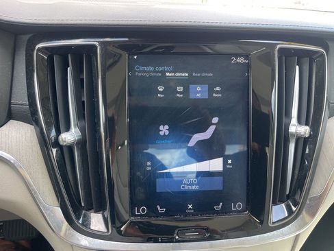 Used 2020 Volvo S60 T6 Inscription image 17