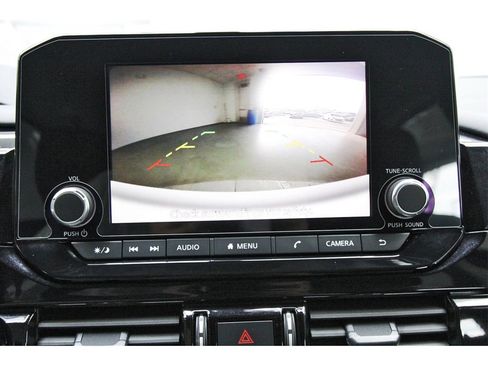 Used 2025 Nissan Pathfinder SV image 21