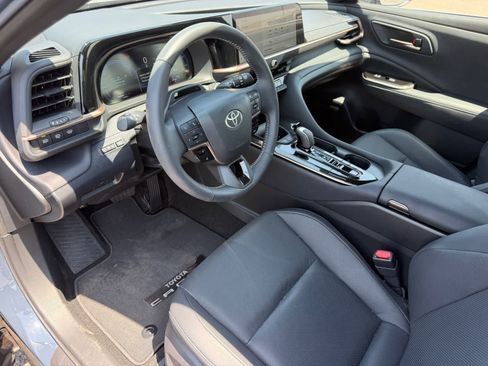Used 2025 Toyota Crown Signia w/ Advanced Technology Package AWD/4WD image 10