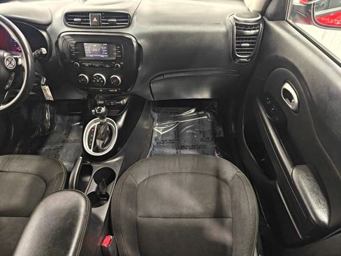 Used 2016 Kia Soul + image 24