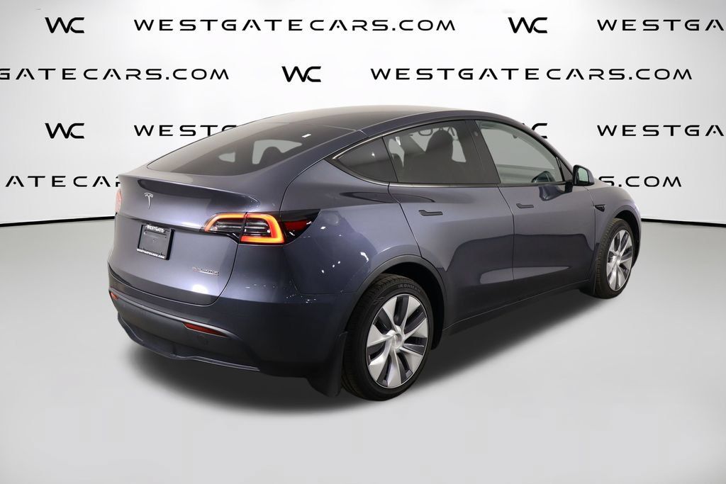 Used 2023 Tesla Model Y Long Range AWD/4WD image 51