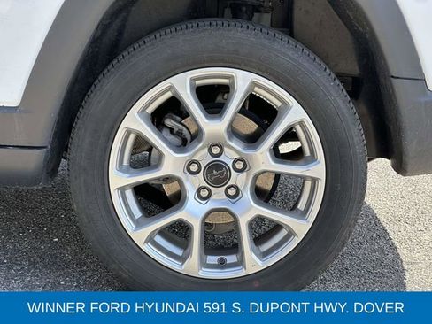 Used 2025 Jeep Compass Limited AWD/4WD image 9