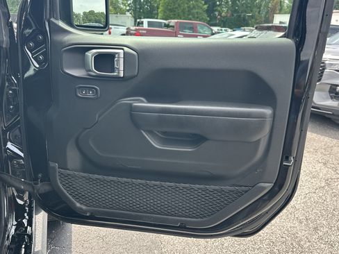 Used 2023 Jeep Wrangler Unlimited Sport AWD/4WD image 15