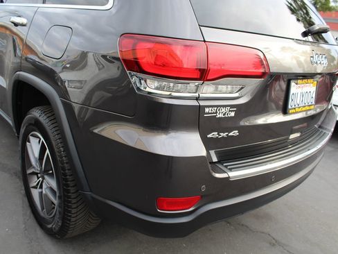 Used 2021 Jeep Grand Cherokee Limited image 17