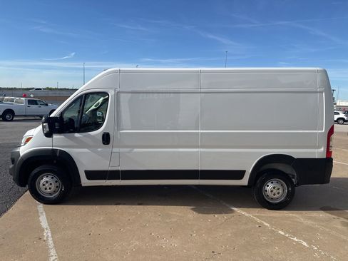 Used 2023 RAM ProMaster 2500 FWD image 6