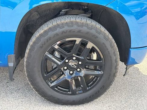 Used 2024 Chevrolet Silverado 1500 RST AWD/4WD image 37