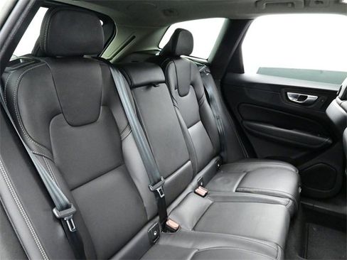 Used 2022 Volvo XC60 B6 Inscription w/ Advanced Package image 13