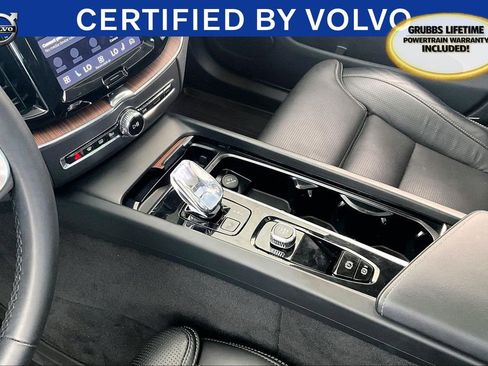 Certified 2023 Volvo XC60 B5 Ultimate w/ Protection Package Premier image 19