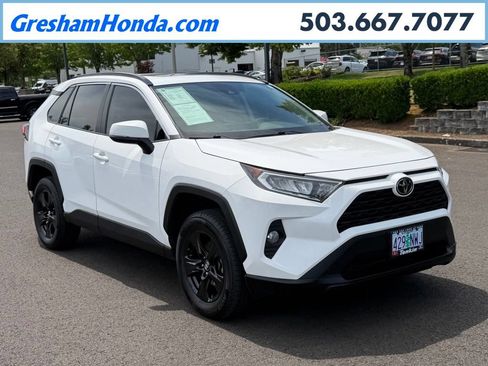 Used 2021 Toyota RAV4 XLE w/ Convenience Package AWD/4WD image 1