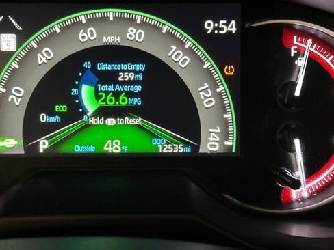 Certified 2025 Toyota RAV4 LE image 31