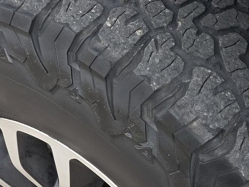 Used 2014 Ford F150 Raptor w/ Equipment Group 801A Luxury AWD/4WD image 18