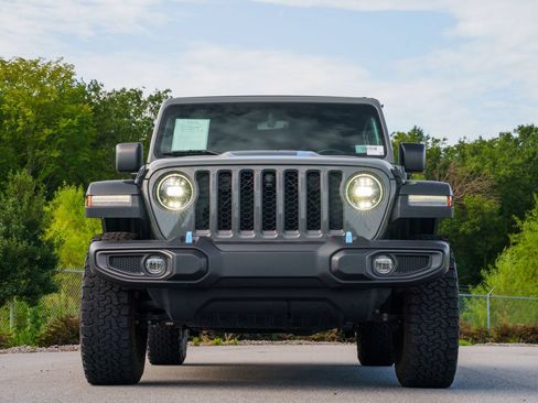 Used 2023 Jeep Wrangler Unlimited Rubicon 4xe w/ Cold Weather Group AWD/4WD image 3